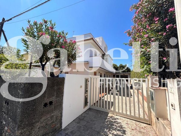 casa indipendente in vendita a Barcellona Pozzo di Gotto