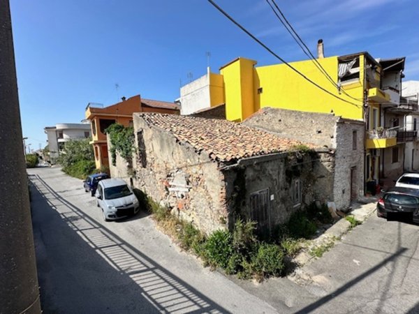 casa indipendente in vendita a Barcellona Pozzo di Gotto