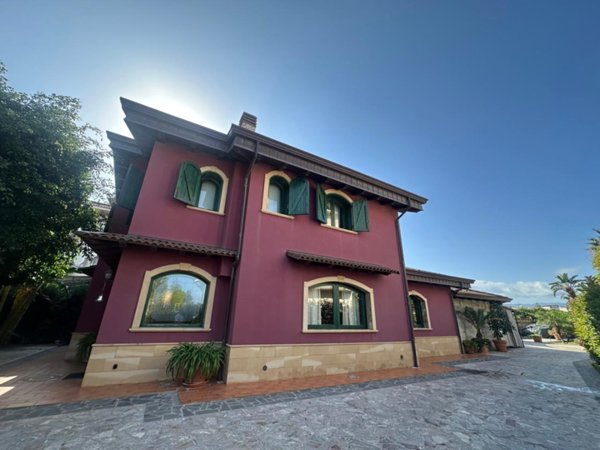 casa indipendente in vendita a Barcellona Pozzo di Gotto in zona Sant'Antonio