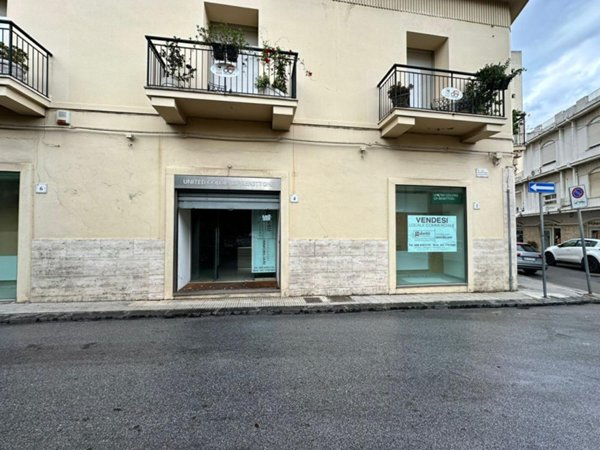 negozio in vendita a Barcellona Pozzo di Gotto