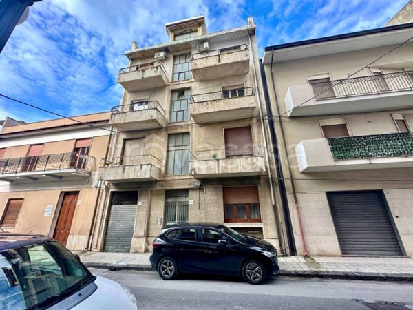 appartamento in vendita a Barcellona Pozzo di Gotto in zona Centro Città