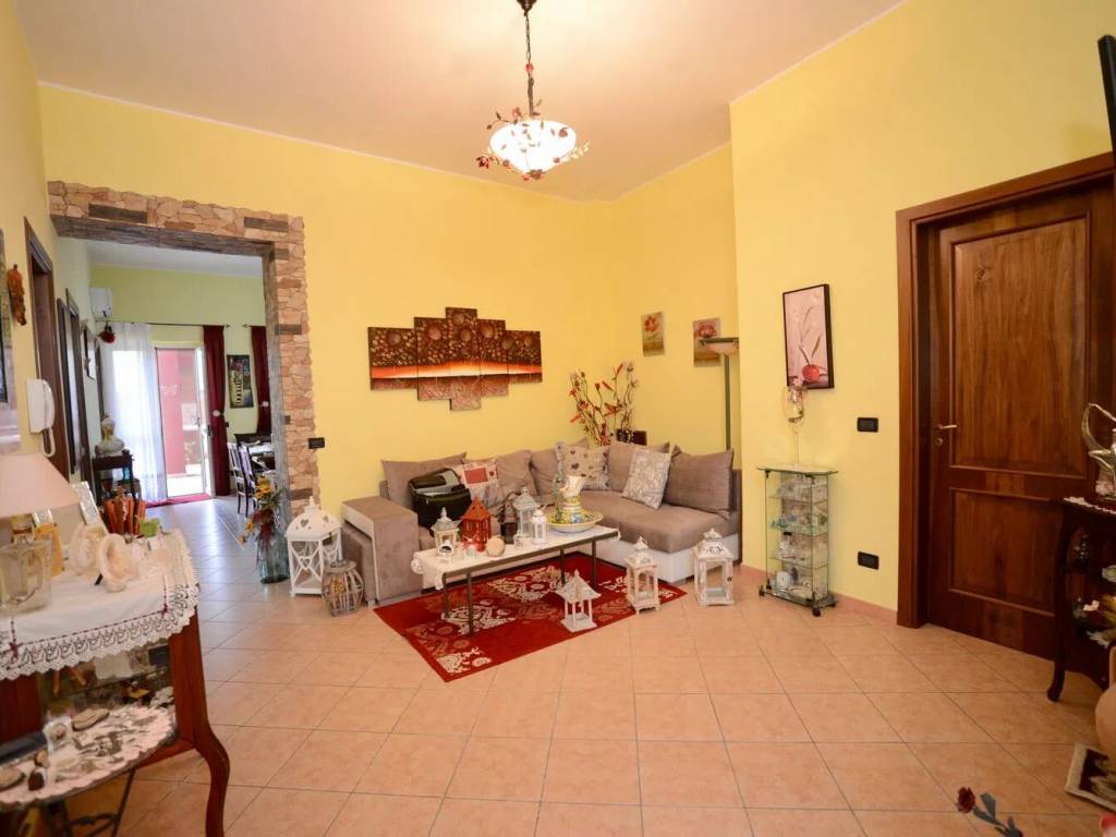 casa indipendente in vendita a Barcellona Pozzo di Gotto