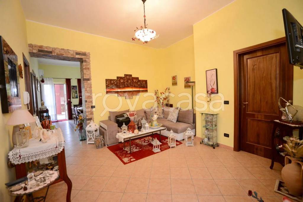 casa indipendente in vendita a Barcellona Pozzo di Gotto