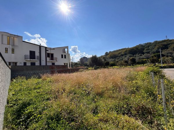 casa indipendente in vendita a Barcellona Pozzo di Gotto in zona Sant'Antonio
