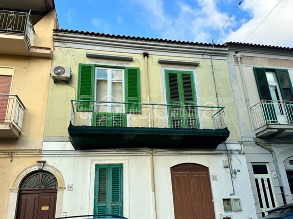 appartamento in vendita a Barcellona Pozzo di Gotto