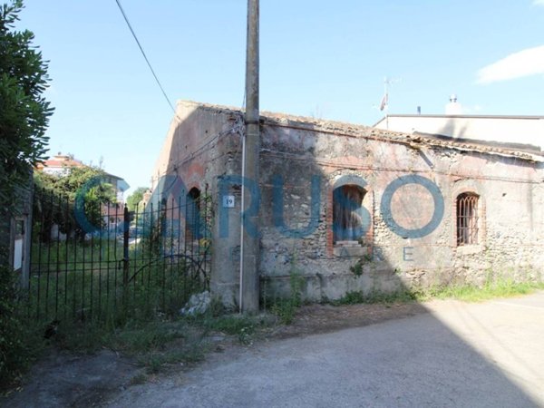 casa indipendente in vendita a Barcellona Pozzo di Gotto
