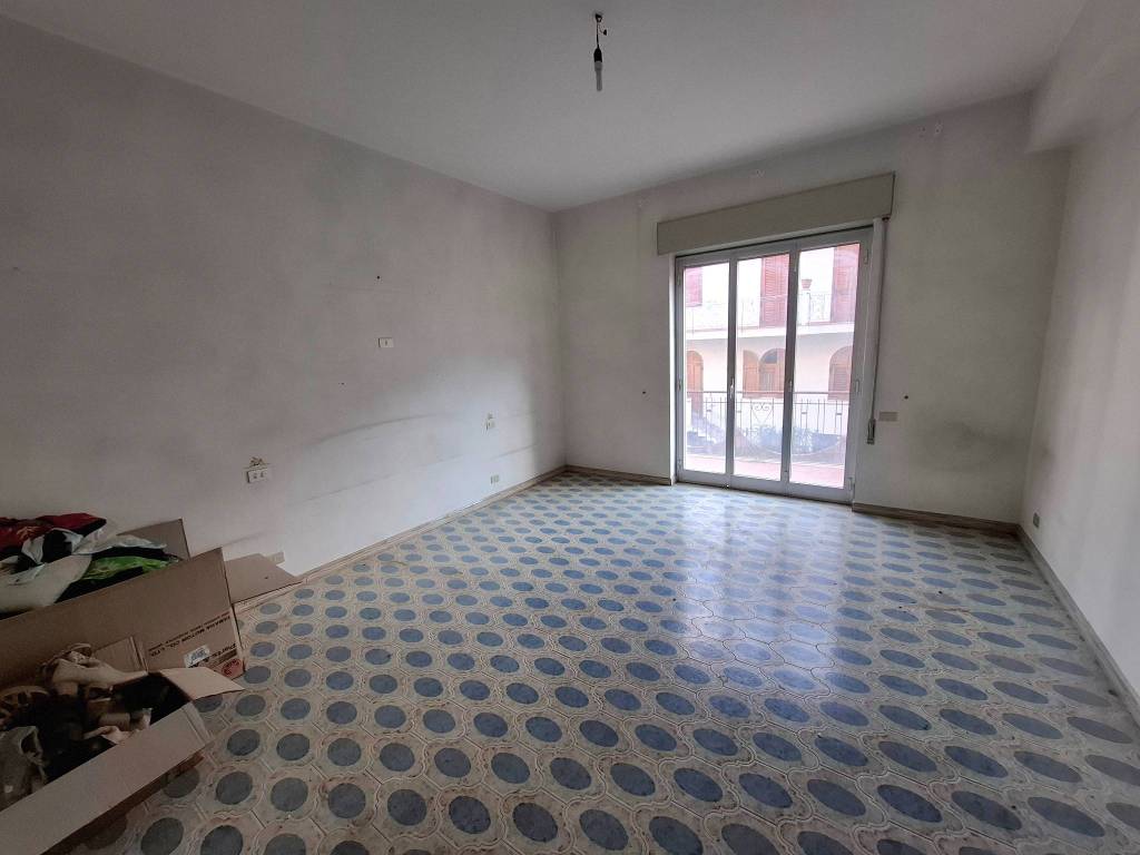 appartamento in vendita a Barcellona Pozzo di Gotto in zona Centro Città
