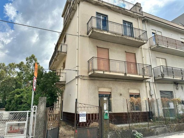 casa indipendente in vendita a Barcellona Pozzo di Gotto