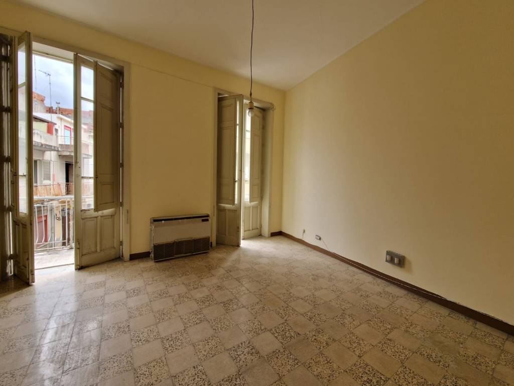 casa indipendente in vendita a Barcellona Pozzo di Gotto in zona Centro Città