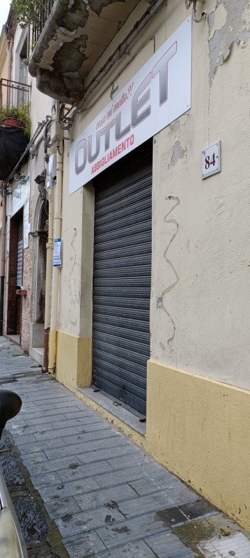 negozio in vendita a Barcellona Pozzo di Gotto in zona Centro Città