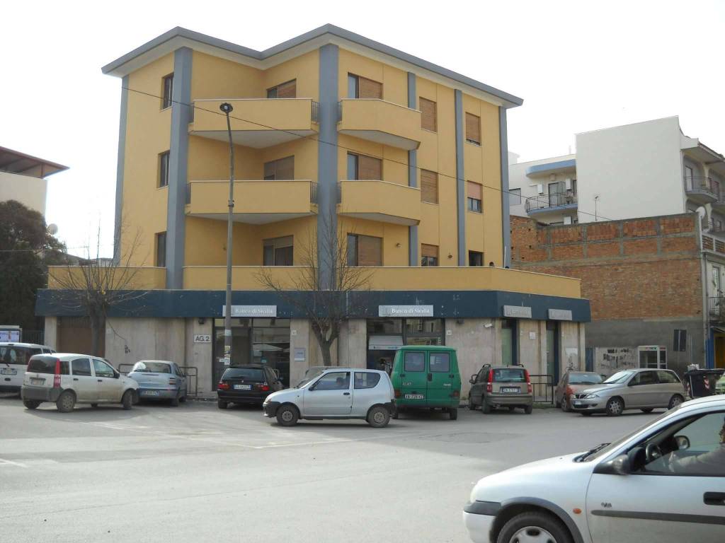 appartamento in vendita a Barcellona Pozzo di Gotto in zona Centro Città