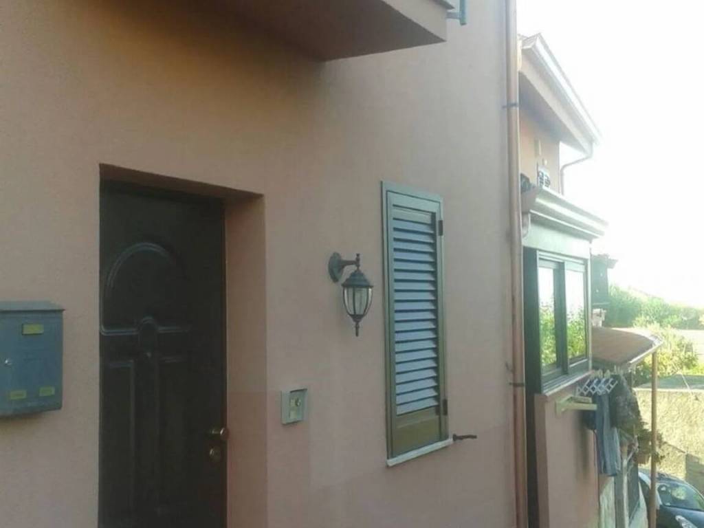 casa indipendente in vendita a Barcellona Pozzo di Gotto