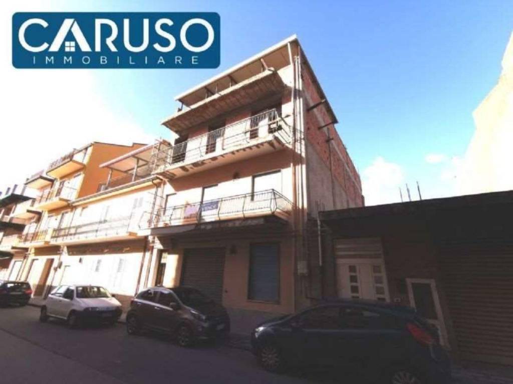 intera palazzina in vendita a Barcellona Pozzo di Gotto