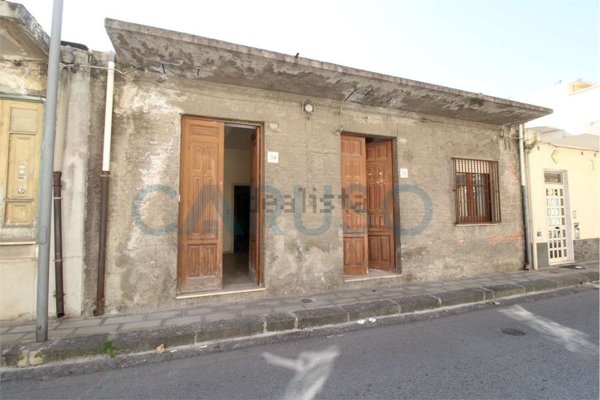 casa indipendente in vendita a Barcellona Pozzo di Gotto in zona Sant'Antonio