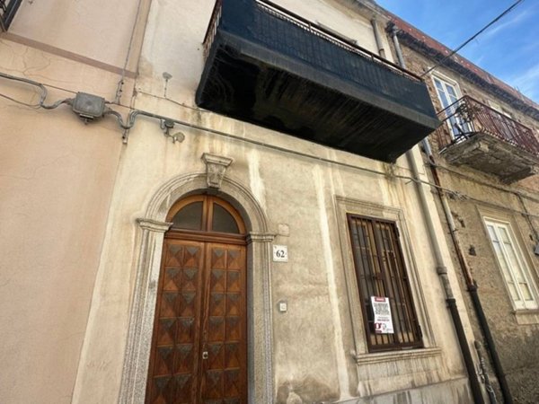 casa indipendente in vendita a Barcellona Pozzo di Gotto