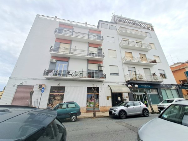 appartamento in vendita a Barcellona Pozzo di Gotto in zona Centro Città