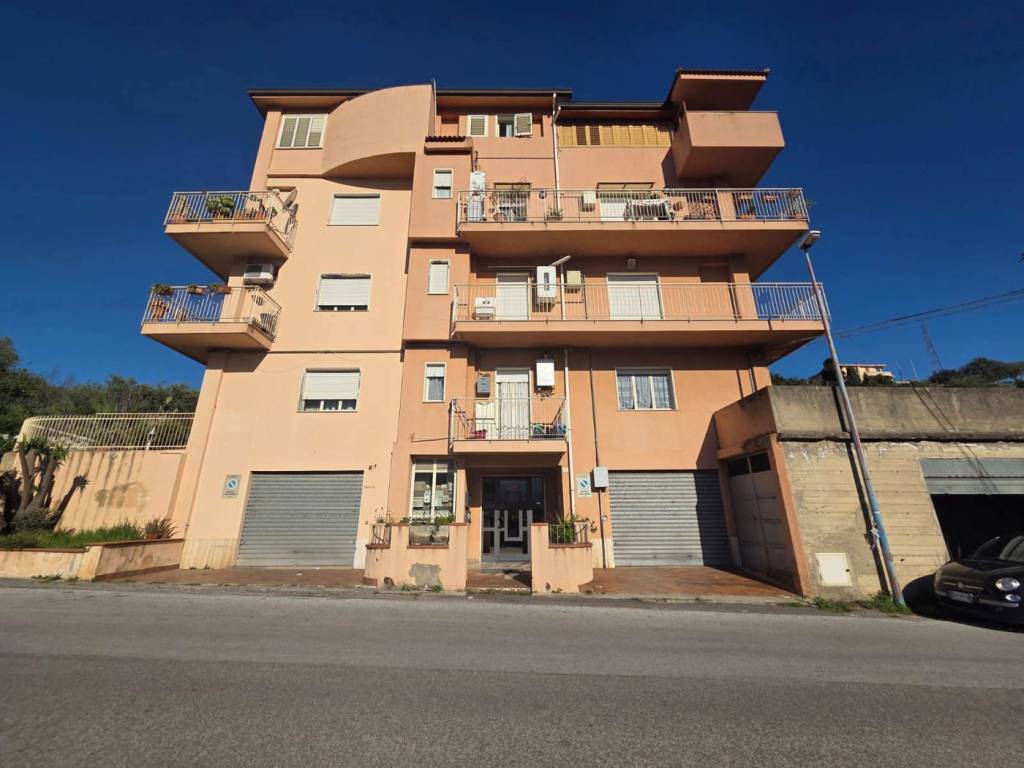 appartamento in vendita a Barcellona Pozzo di Gotto