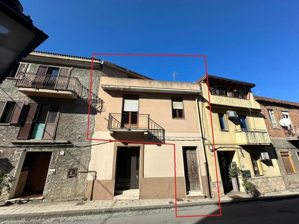 casa indipendente in vendita a Barcellona Pozzo di Gotto