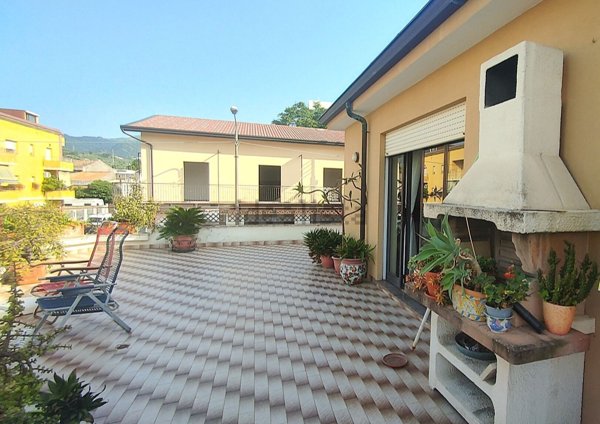 casa indipendente in vendita a Barcellona Pozzo di Gotto