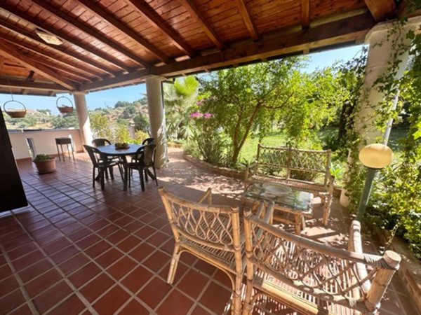 casa indipendente in vendita a Barcellona Pozzo di Gotto in zona Centineo