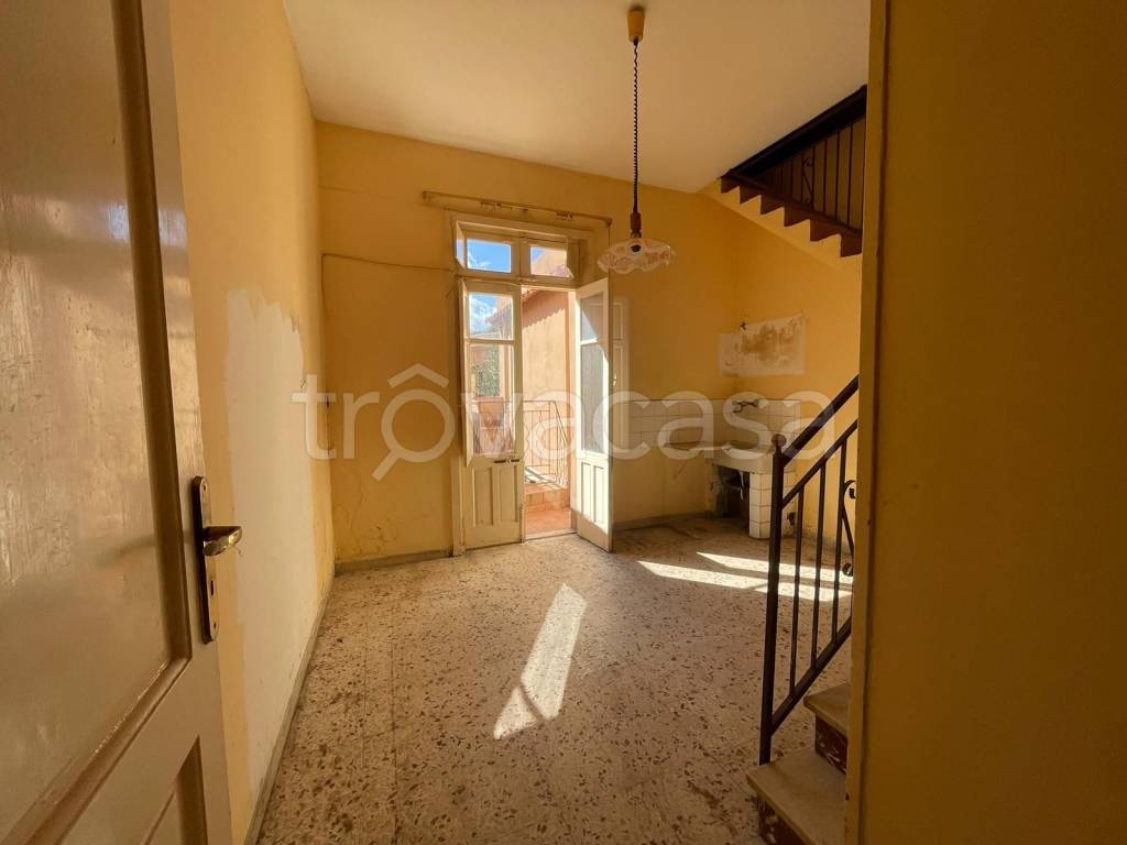 casa indipendente in vendita a Barcellona Pozzo di Gotto