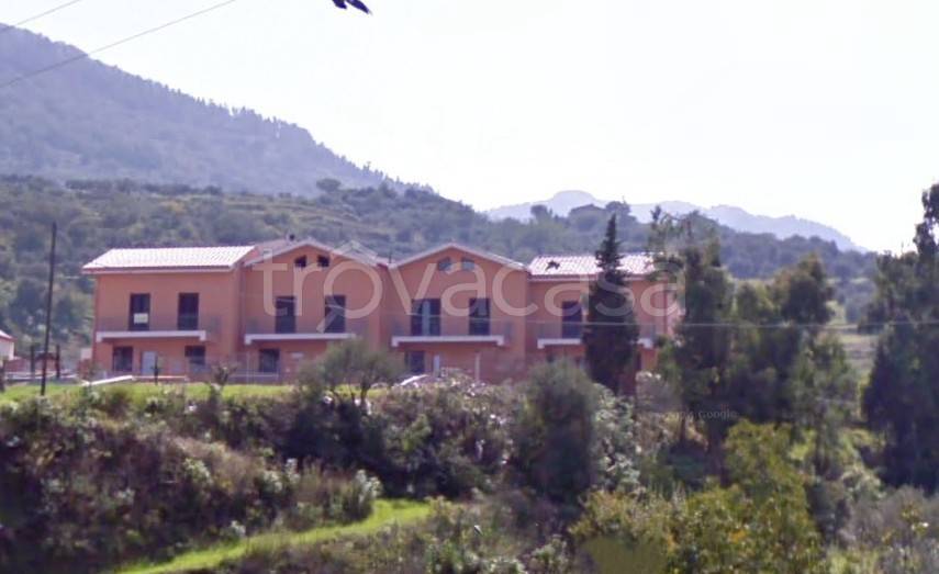 casa indipendente in vendita a Barcellona Pozzo di Gotto