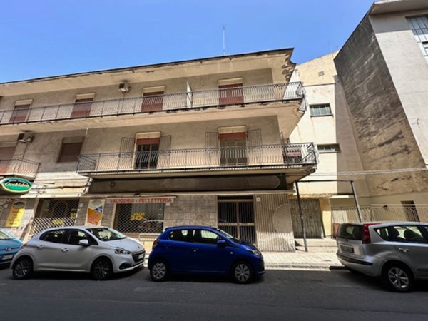 appartamento in vendita a Barcellona Pozzo di Gotto in zona Centro Città