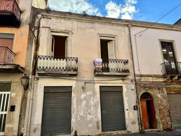 appartamento in vendita a Barcellona Pozzo di Gotto in zona Centro Città