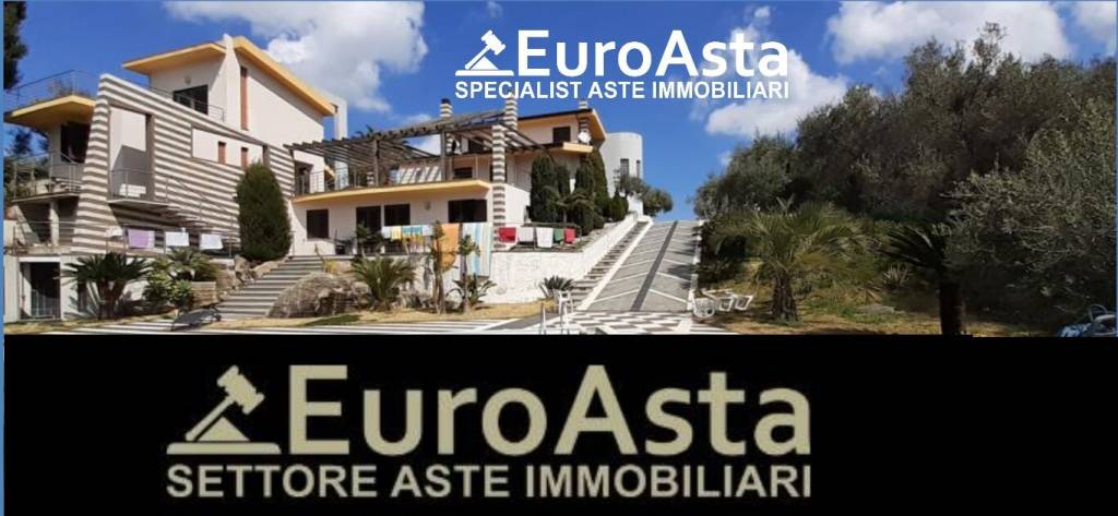 casa indipendente in vendita a Barcellona Pozzo di Gotto