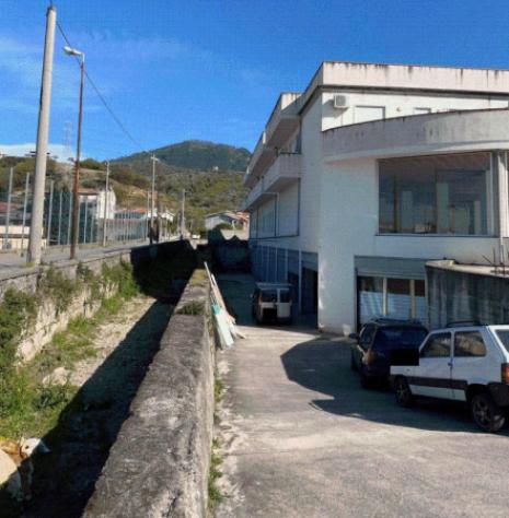 negozio in vendita a Barcellona Pozzo di Gotto
