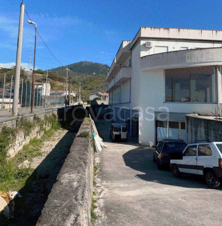 negozio in vendita a Barcellona Pozzo di Gotto