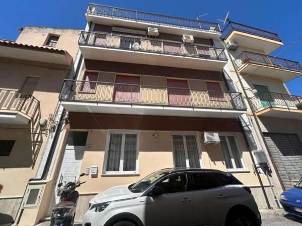appartamento in vendita a Barcellona Pozzo di Gotto in zona Centro Città