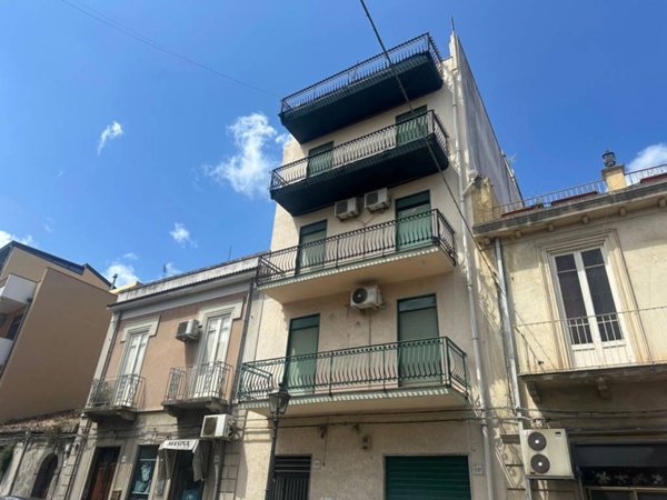 appartamento in vendita a Barcellona Pozzo di Gotto in zona Centro Città