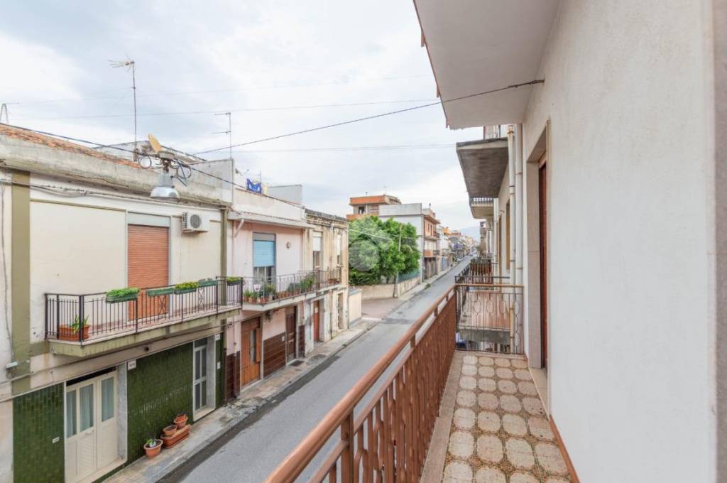 casa indipendente in vendita a Barcellona Pozzo di Gotto