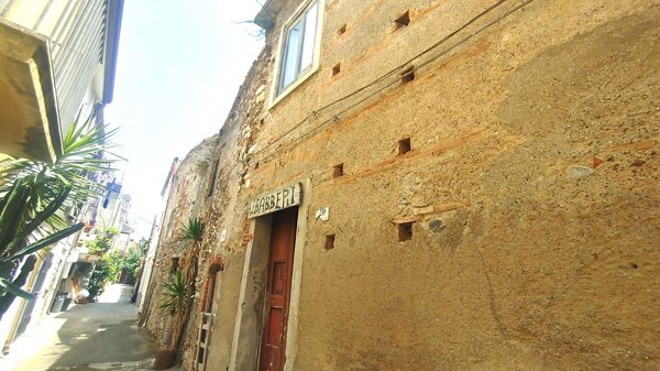 casa indipendente in vendita a Barcellona Pozzo di Gotto