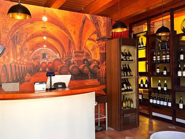negozio in vendita a Barcellona Pozzo di Gotto in zona Centro Città