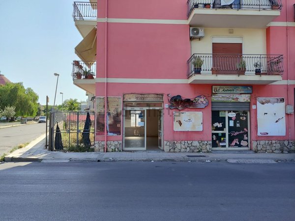 casa indipendente in vendita a Barcellona Pozzo di Gotto