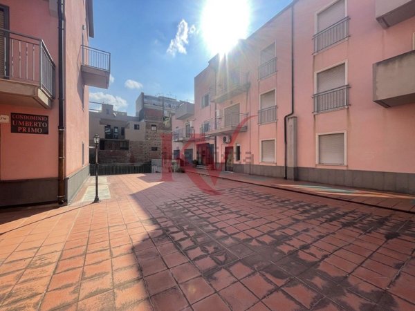 appartamento in vendita a Barcellona Pozzo di Gotto in zona Centro Città