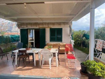 casa indipendente in vendita a Barcellona Pozzo di Gotto