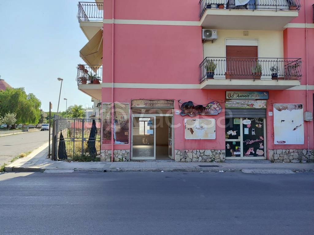 negozio in vendita a Barcellona Pozzo di Gotto