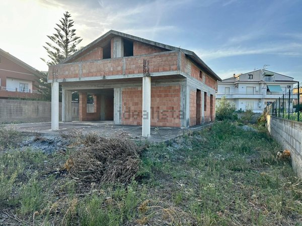 casa indipendente in vendita a Barcellona Pozzo di Gotto