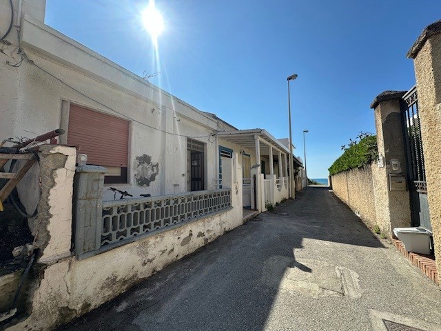 casa indipendente in vendita a Barcellona Pozzo di Gotto