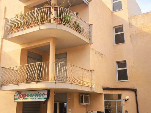 appartamento in vendita a Barcellona Pozzo di Gotto in zona Centro Città