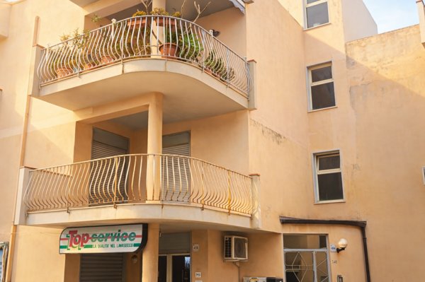 appartamento in vendita a Barcellona Pozzo di Gotto in zona Centro Città