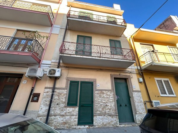 casa indipendente in vendita a Barcellona Pozzo di Gotto