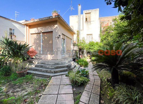 casa indipendente in vendita a Barcellona Pozzo di Gotto in zona Centro Città