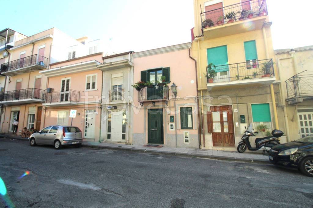 casa indipendente in vendita a Barcellona Pozzo di Gotto