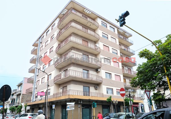 appartamento in vendita a Barcellona Pozzo di Gotto in zona Centro Città