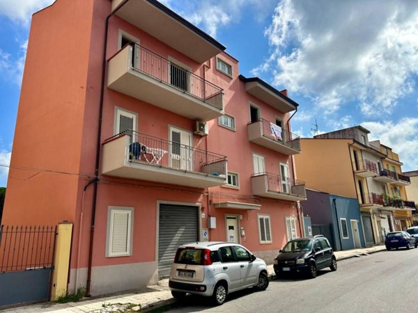 appartamento in vendita a Barcellona Pozzo di Gotto in zona Centro Città