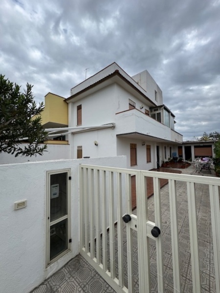 casa indipendente a Barcellona Pozzo di Gotto in zona Calderà/Spine Sante